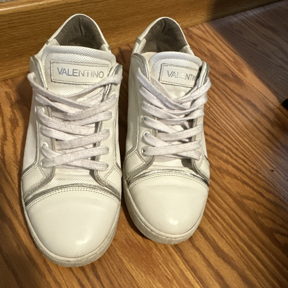 VALENTINO by Mario VALENTINO Womens Sneakers White Size 8 Made in Italy
